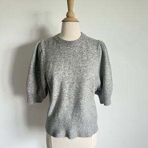 H&M Light Gray Knit puff sleeve Sweater size Medium